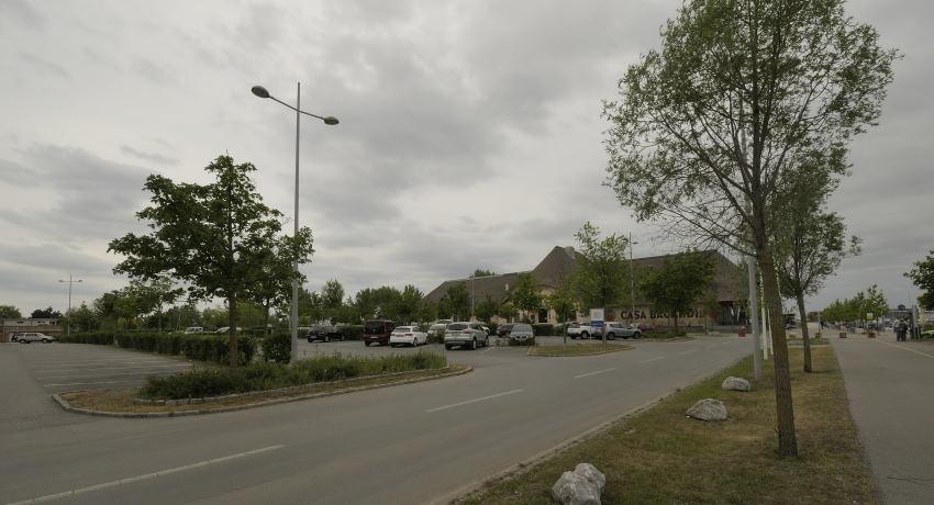  Situation des Parkplatzes vor dem Seebad bei Schlechtwetter im Jahr 2020