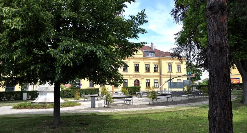 Der Kaiserpark kurz nach der Fertigstellung (© Ch. Zenger)